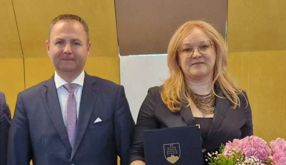 U slovačkom Parlamentu primila Medalju Ureda za iseljene Slovake