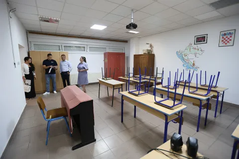 Kreće rekonstrukcija i opremanje Osnovne škole Gradina u sklopu Nacionalnog plana oporavka i otpornosti: Potpisan ugovor koji će omogućiti da sva djeca idu u jednu smjenugradina, srpanj 2025.