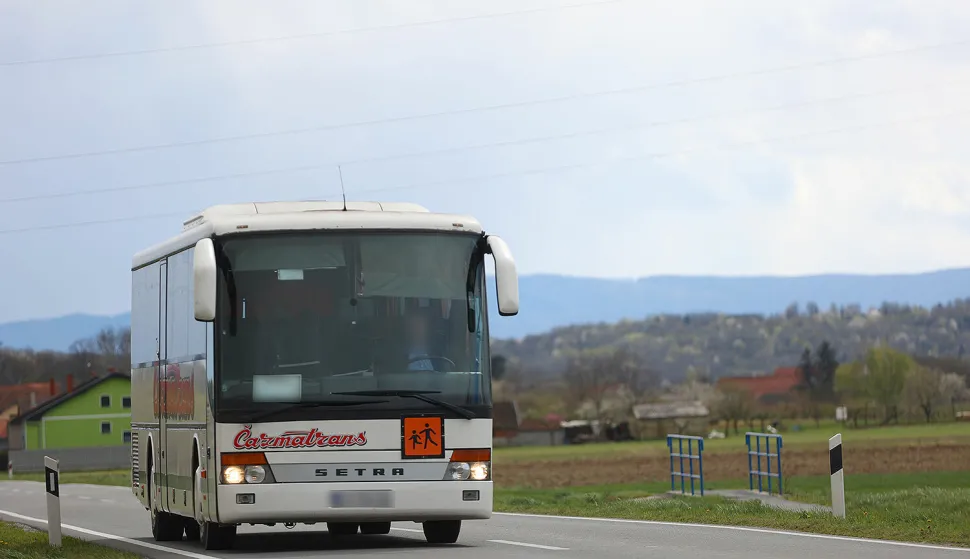 Za umirovljenike, studente i srednjoškolce mjesečna će karta stajati 4,40 eura