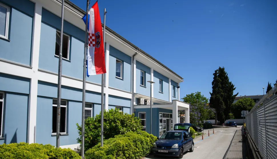 ZADAR - 26.05.2025 - PRESS konferencija Daniela Radete i Roberta Modrića ispred Općinskog suda Zadar