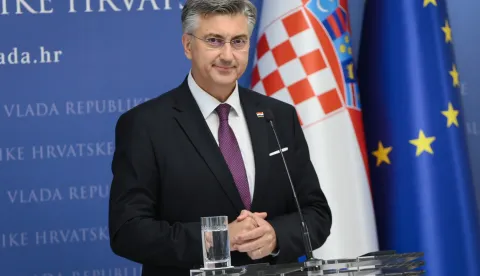 Zagreb, 9.7.2025.- Nakon ?to je budu?a ministrica regionalnog razvoja i EU fondova Nata?a Miku? ?igman dobila podr?ku HDZ-a, a onda i koalicijskih partnera, u ponedjeljak u 10 sati bit ?e saslu?ana na mati?nom Odboru, a utorak bi trebala biti potvr?ena na plenarnoj sjednici Sabora, najvio je premijer Andrej Plenkovi? nakon sastanka parlamentarne ve?ine. foto HINA/ Vlada RH/ ua