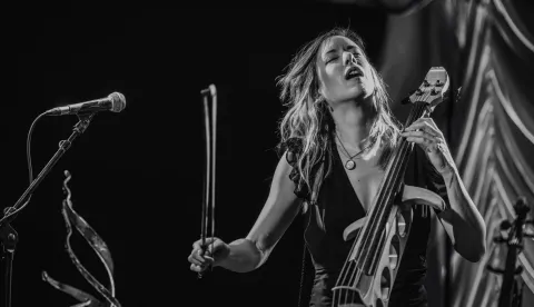 Violončelistica Jo Quail