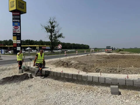 U Vinkovcima uređuju staze i kružne tokovesrpanj 2025.Ustupljena fotografija