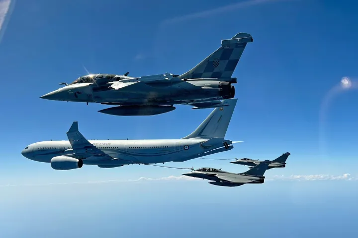 Borbeni avion RafalePripadnici 191. eskadrile lovačkih aviona iz sastava Hrvatskog ratnog zrakoplovstva sudjelovali su s pripadnicima Francuskih zračnih i svemirskih snaga u aktivnosti PEGASE 25 koja se 29. i 30. travnja 2025. godine provodi u hrvatskom zračnom prostoru