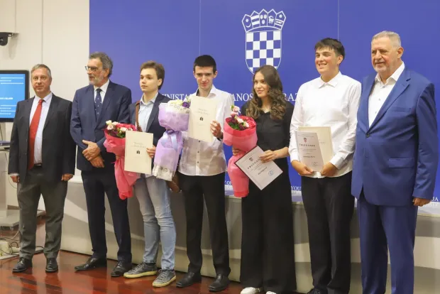 Dodjela Nagrada dr. sc. Ante Žužul najboljim maturantima na području Hrvatskog jezika i Povijesti