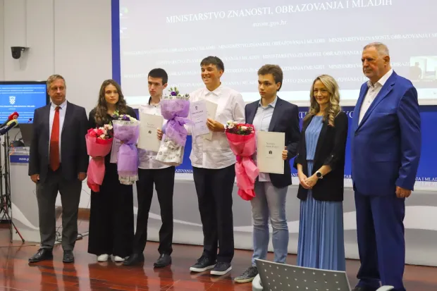 Dodjela Nagrada dr. sc. Ante Žužul najboljim maturantima na području Hrvatskog jezika i Povijesti