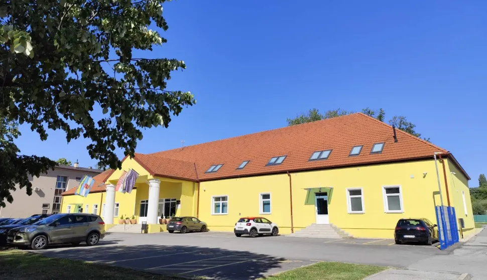 Otvorili stručni studij primaljstva