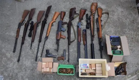 Građani predali bombe, puške, pištolje, streljivo