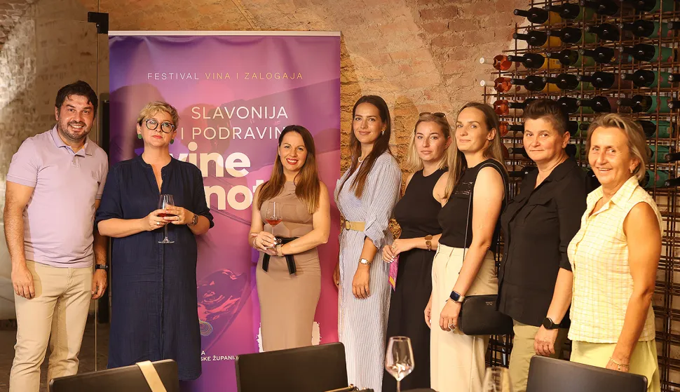 Prvi put Festival Slavonija i Podravina Wine not!? stiže u Slatinu s događajem "Večer vina pod sekvojom".