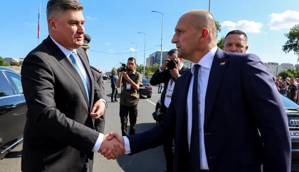 Zagreb, 31.07.2025.- Vojni mimohod u ?ast VRO "Oluja" povodom obilje?avanja Dana pobjede i domovinske zahvalnosti, Dana hrvatskih branitelja i 30. obljetnice te vojno-redarstvene operacije. Mimohod Vukovarskom ulicom odr?ava se od Avenije Marina Dr?i?a do Savske ulice. Na slici Zoran Milanovi? i Ivan Anu?i?. foto HINA/ PIXSELL/ POOL/ Sanjin Strukic/ ua