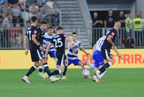 Osijek, 2.8.2025. - Susret 1. kola HNL-a Osijek - Dinamo. foto HINA/ ml