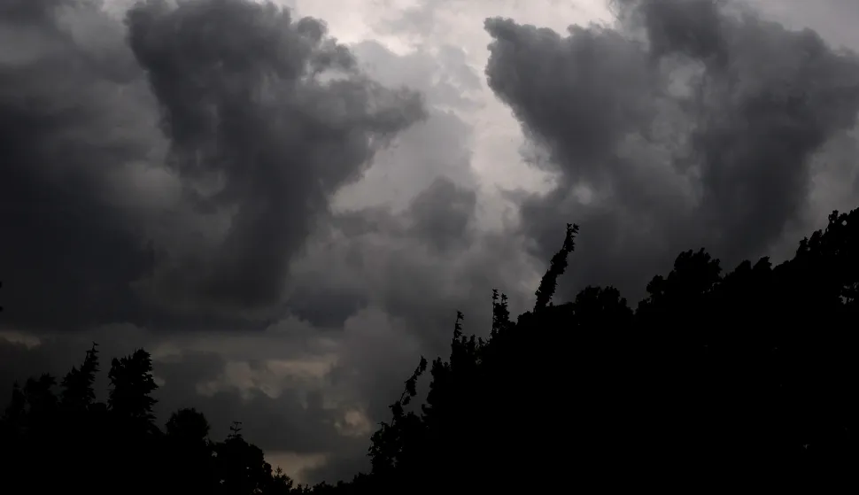 Osijek, 08. 07. 2025., slobodnjak; slobodnjaci; kiša, nevrijeme, oblak; oblaci; olujni oblak; olujni oblaciSNIMIO BRUNO JOBST