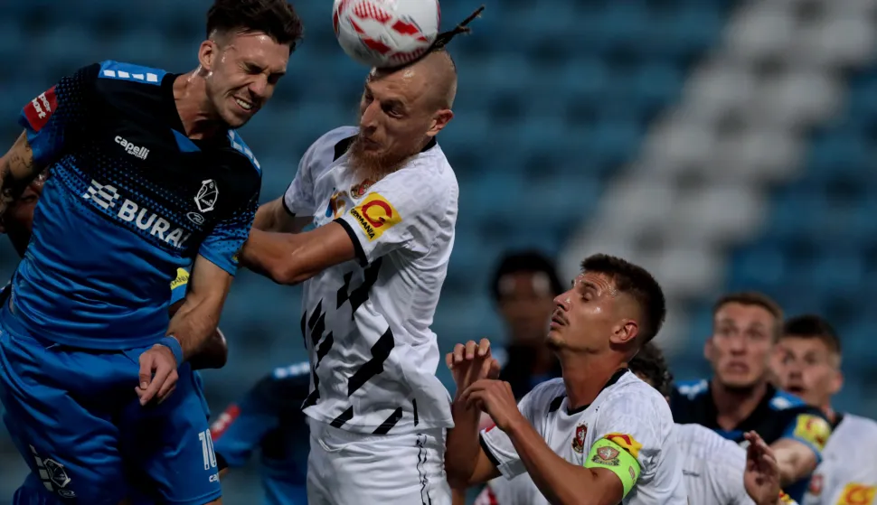 Zagreb, 04.08.2025 - Susret 1. kola HNL-a Varaždin - Gorica. Na fotografiji Leon Belcar, Jakov Filipović. foto HINA/ Daniel KASAP/ dk