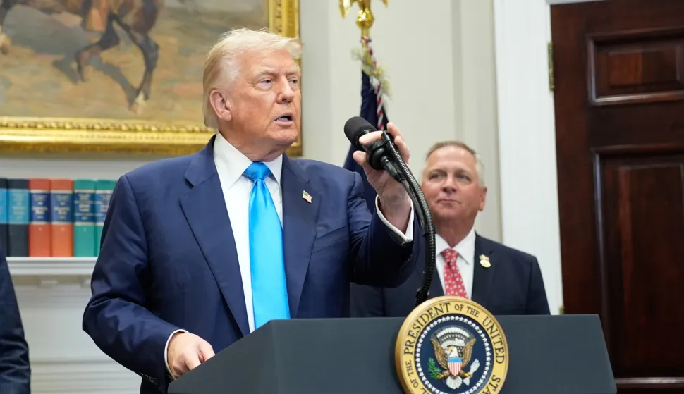 epa12273439 US President Donald Trump speaks before signing a Congressional Bill in the Roosevelt Room at the White House in Washington, SC, USA, 30 July 2025. EPA/YURI GRIPAS/POOL