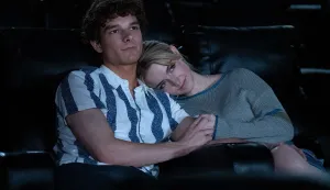 Mason Thames i Mckenna Grace u filmu 'Regretting You'