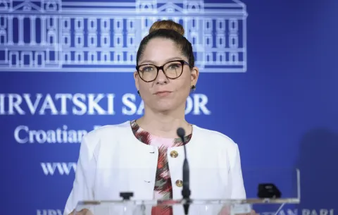 Zagreb, 11.07.2025 - Pučka pravobraniteljica Tena Šimonović Einwalter komentirala je odluke saborskog Odbora za obranu na kojem je raspravljano o uvođenju obaveznog vojnog osposobljavanja.foto HINA/ Damir SENČAR/ ds