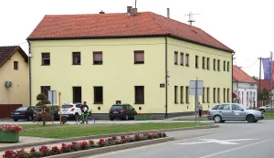 Breznica Nasicka, 27. 06. 2024., Dom DVD Nasicka Breznica, svečano potpisivanje ugovora, izgradnja sustava odvodnje otpadnih voda, konferencija za medije, Opcina Koska - zgrada, ilustracijaSNIMIO BRUNO JOBST