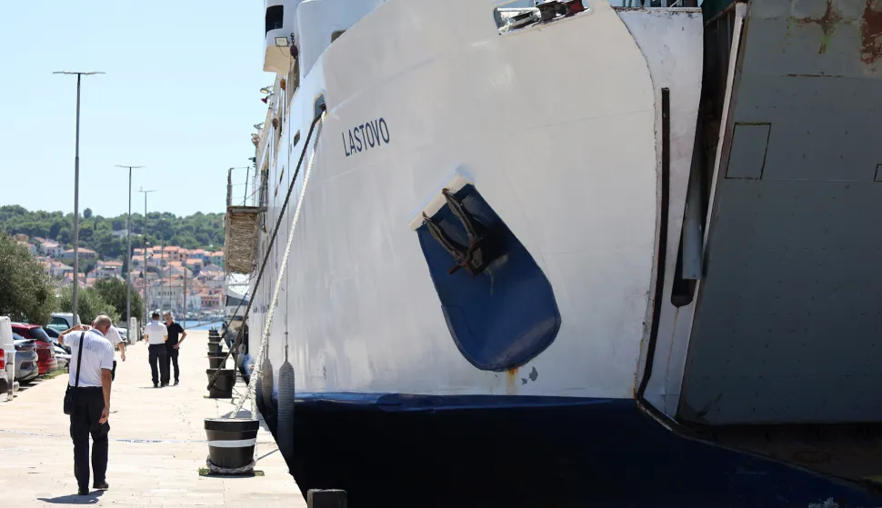 12.08.2024., Mali Losinj - U padu ulazne rampe trajekta Lastovo u trajektnom pristanistu u Malom Losinju trojica mornara Jadrolinije su poginula, a jedan je tesko ozlijedjen. Photo: Nel Pavletic/PIXSELL
