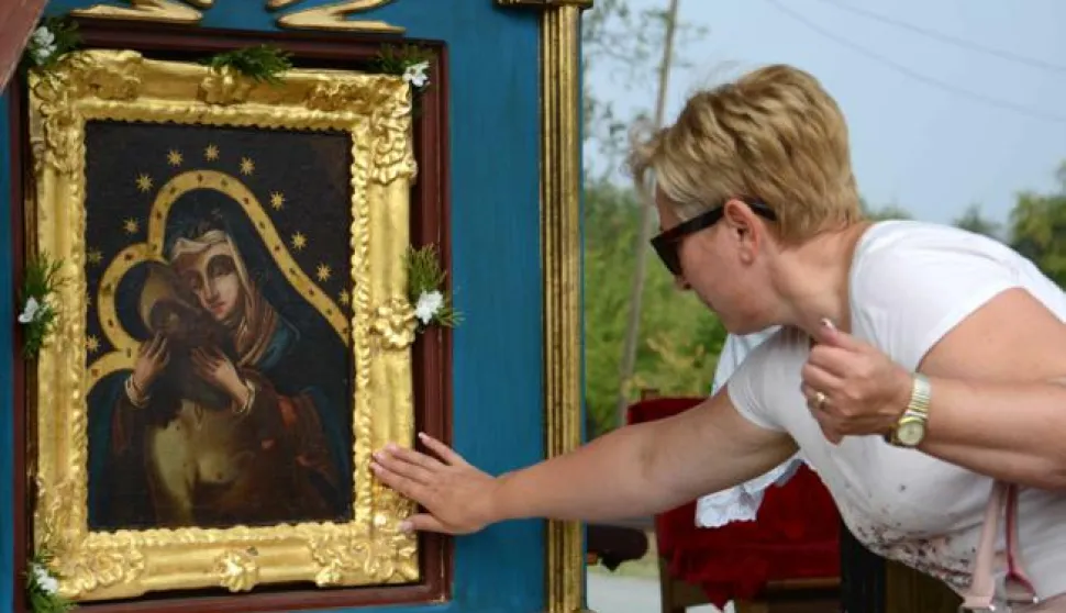 Dragotin: 14.08.2015Blagdan gospe u dragotinu, misu slui biskup u miru Marin Srakić, hodočasnici, vjerniciSnimio: Josip eri