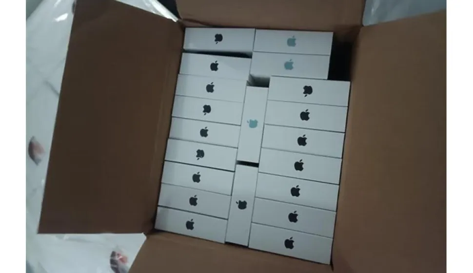 Uz zamrznute proizvode u kamionu prevozio i 384 mobitela