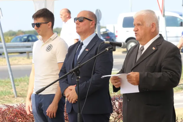 Nemetin 14. 08. 2025, Nemetin, Vrata slobode. 33. obljetnica razmijene ratnih zatočenika. Damir Buljević i Zdravko Komšić...snimio GOJKO MITIĆ