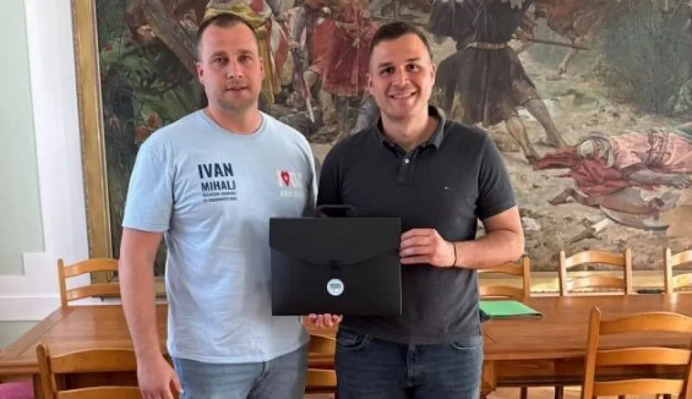 ĐakovoKolovoz 2025.Ivan Mihalj, desno, nositelj NL Ivan Mihalj