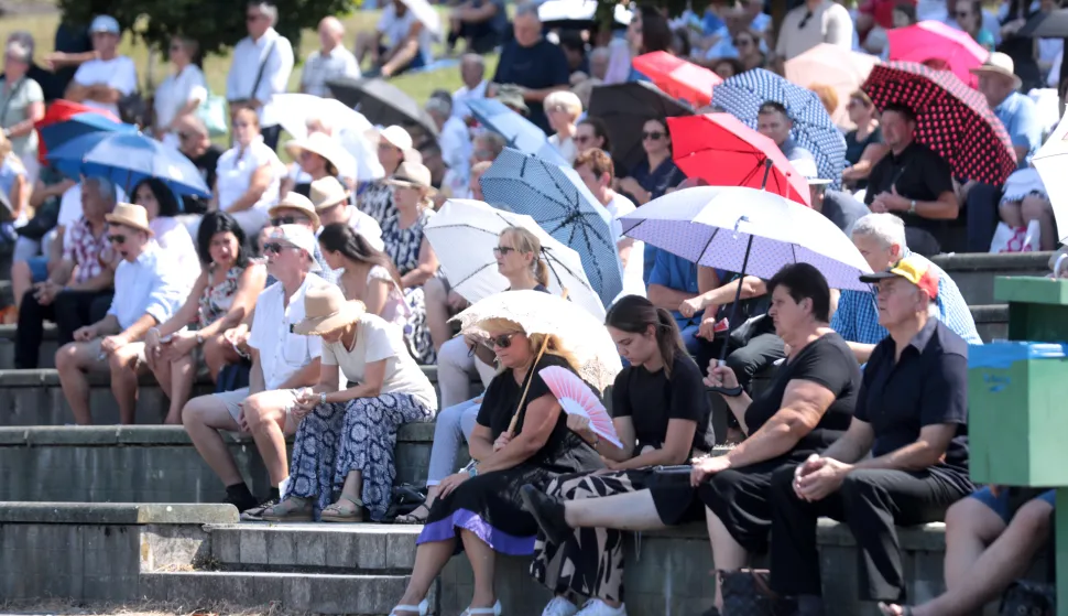 Marija Bistrica, 15.08.2025 - Zagrebački nadbiskup mons. Dražen Kutleša predvodio je misu na svetkovinu Velike Gospe u marijanskom svetištu u Mariji Bistrici. Na fotografiji Zagrebački nadbiskup mons. Dražen Kutleša. foto HINA/ Daniel KASAP/ dk