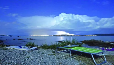 31.07.2015., Zadar - Zadarsko podrucje u noci je pogodilo grmljavinsko nevrijeme. Photo: Borna Filic/PIXSELL------četiri stupca novosti