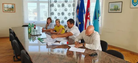 Potpisivanje ugovora za obnovu vrtića