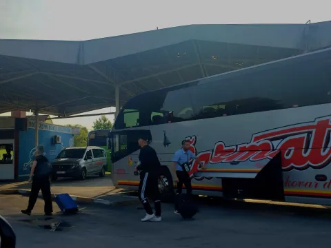 Autobusni kolodovor u Županji, kolovoz 2025.snimila Marija Lešić Omerović