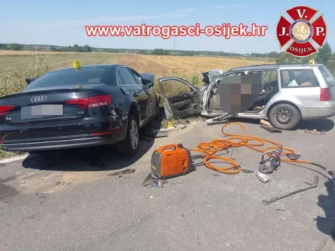 Prometna nesreća na osječkoj zapadnoj obilaznici u kojoj je jedan vozač poginuo
