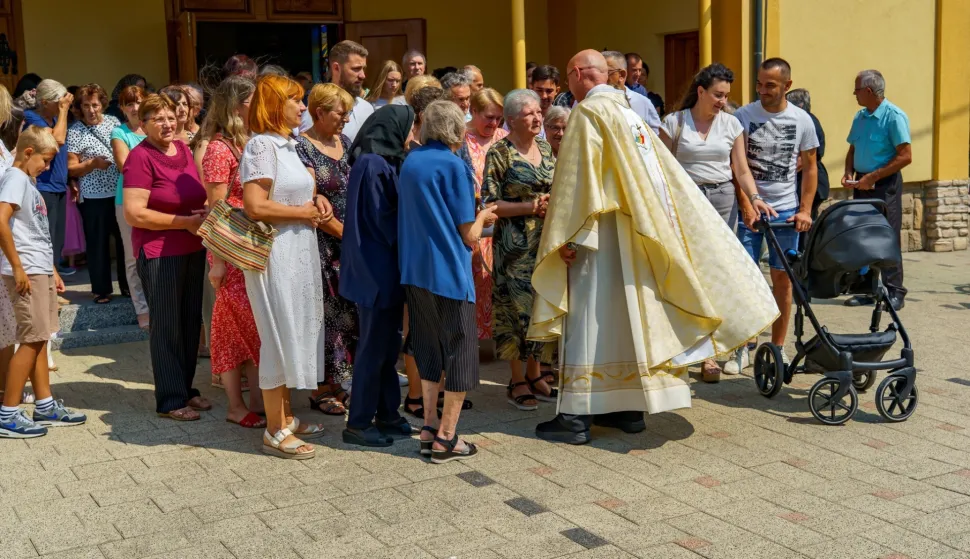 VOĐINCIPrečasni Ante Šiško se oprostio od svojih vjernika u Vođincima prije odlaska na novu dužnost u OsijekKOLOVOZ 2025.