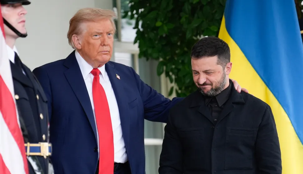 epa12308489 US President Donald Trump (L) greets Ukrainian President Volodymyr Zelensky (R) before their meeting with European Leaders at the White House in Washington, DC, USA, 18 August 2025. US President Trump is meeting with European leaders and President Zelensky to discuss the conflict between Ukraine and Russia. EPA/YURI GRIPAS/POOL