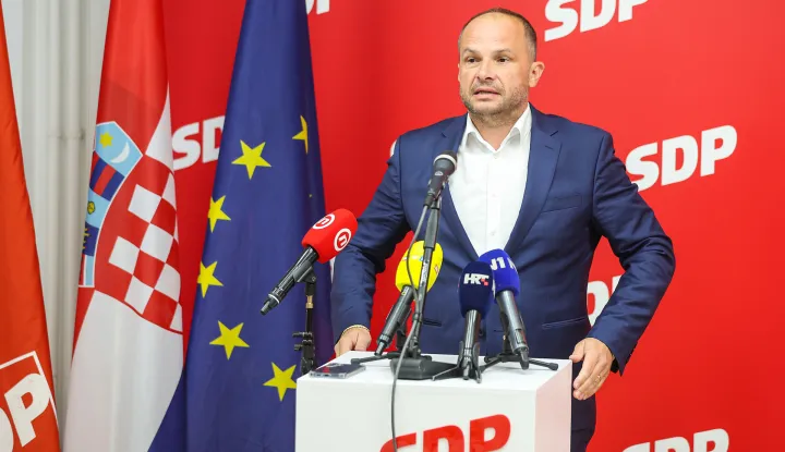 14.06.2025., Sredisnjica SDP-a, Iblerov trg 9, Zagreb - 4. Sjednica Glavnog odbora SDP-a. Uvodni govor predsjednika SDP-a Sinise Hajdasa Doncica. Photo: Goran Stanzl/PIXSELL