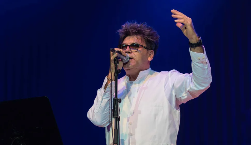 Dražen Žerić Žera: Omiljene su mi “Tugo, nesrećo” i “Mirišu jabuke” s posljednjeg albuma