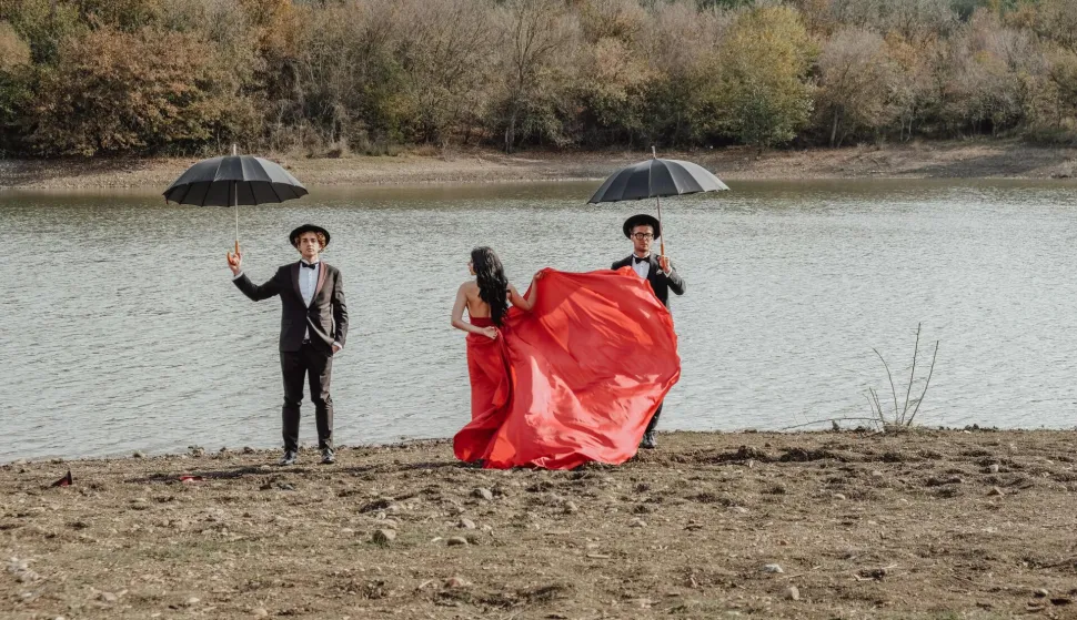 MAGAZIN PEXELSPHOTO BY Azra Tuba Demir