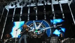 epa06879241 The US band Megadeth performs live during The Legends of Rock concert at Municipal Stadium of Oeiras, in Cascais, Portugal, 10 July 2018. EPA/MANUEL DE ALMEIDA