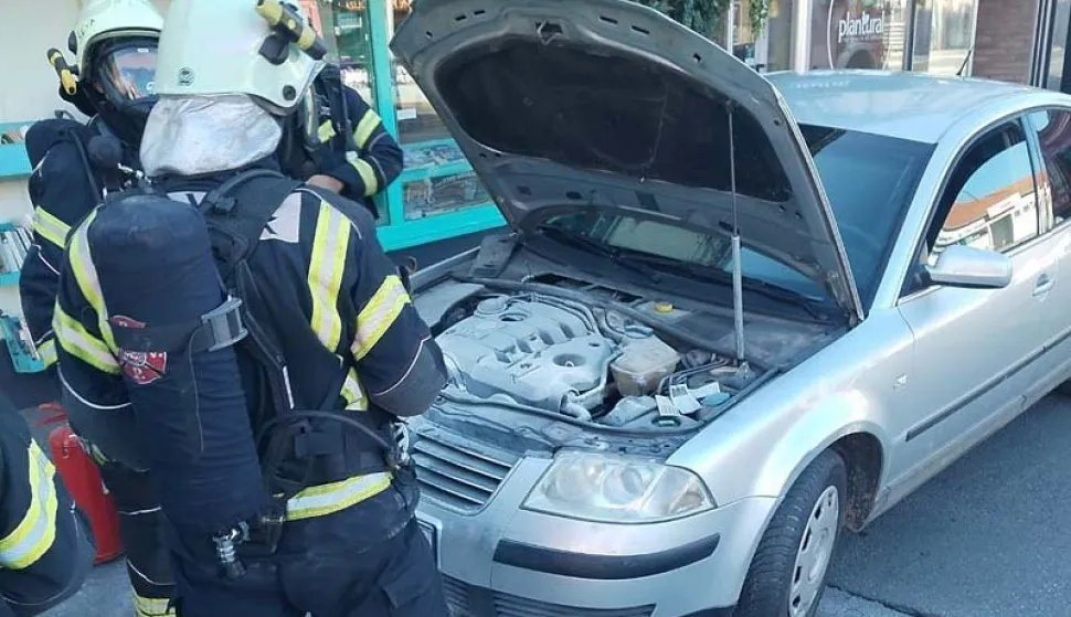 Zapalio se automobil u Županijskoj ulici u Osijeku