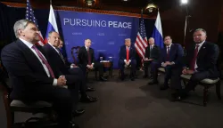 epa12303536 US President Donald Trump (4-R) and Russian President Vladimir Putin (4-L) attend a meeting at Joint Base Elmendorf-Richardson in Anchorage, Alaska, USA, 15 August 2025. EPA/GAVRIIL GRIGOROV/SPUTNIK/KREMLIN POOL/POOL MANDATORY CREDIT