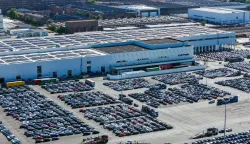 epa12324099 An aerial picture taken with a drone shows factory halls of the German car maker Volkswagen (VW) plant in Wolfsburg, Germany, 26 August 2025. According to a recent analysis by the consulting firm EY, based on data from the German Federal Statistical Office, the German automotive sector experienced a significant job loss of approximately 51,500 positions within a year. This decline, which equates to almost 7 percent of the workforce, can be attributed to the ongoing economic challenges affecting the industry. EPA/HANNIBAL HANSCHKE