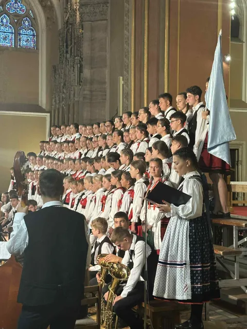 U konkatedrali sv. Petra i Pavla nastupilo 130 članova Dječje filharmonije iz Szentegyh&aacute;za