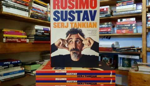Objavljen hrvatski prijevod knjige “Rušimo sustav”, autobiografije frontmena System of a Down