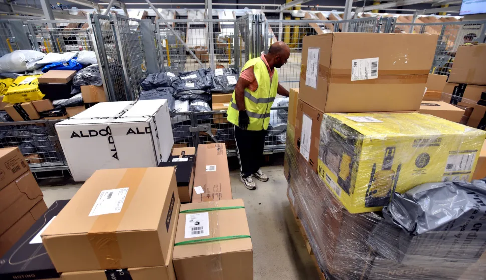 Velika Gorica, 02.12.2024 (nedeljni, Bozicni prilog) - Hrvatska posta, HP, sortirnica, uz tekst S.Pavica.foto Davor Kovacevicnedeljni