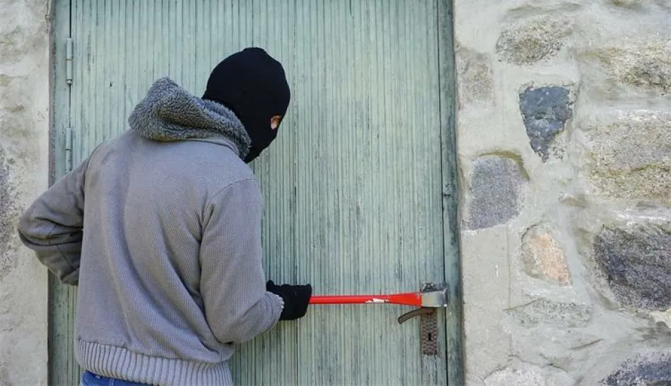 Uhvaćeni provalnici, provala, ilustracija