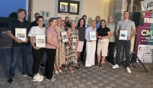 SLAVONSKI BRODUručene su nagrade u sklopu tradicionalne akcije izbora najljepše uređenih okućnica, balkona, prozora i terasa ugostiteljskih objekata na području Turističke zajednice Slavonski Brod-PosavinaKOLOVOZ 2025.