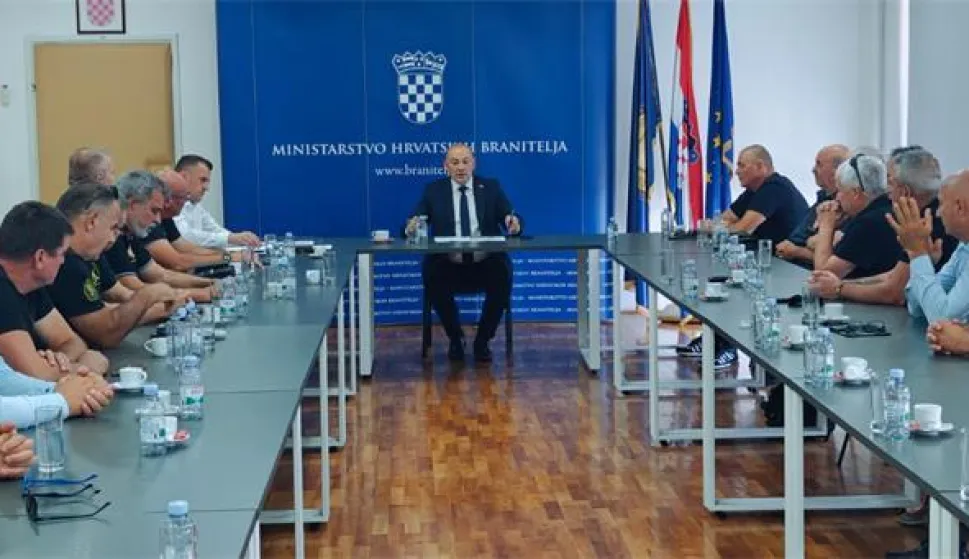 ZAGREB - BRANITELJI KOD MINISTRA TOME MEDVEDA29. 8. 2025.