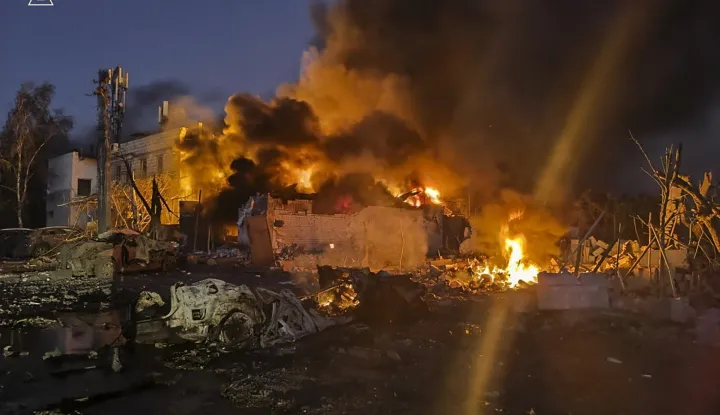epa12335629 A handout photo released by the press service of the State Emergency Service (SES) of Ukraine shows Ukrainian rescuers working at the site of a Russian strike in Zaporizhzhia, southeastern Ukraine, 30 August 2025, amid the Russian invasion. At least one person was killed and 22 others were injured, including three children, after Russian forces launched an overnight attack on Zaporizhzhia and surrounding areas, SES said. According to Ukrainian authorities, a large-scale attack across Ukraine was launched with around 540 drones, 8 ballistic missiles, and 37 other types of missiles. EPA/STATE EMERGENCY SERVICE OF UKRAINE HANDOUT -- BEST QUALITY AVAILABLE -- MANDATORY CREDIT: STATE EMERGENCY SERVICE OF UKRAINE -- HANDOUT EDITORIAL USE ONLY/NO SALES