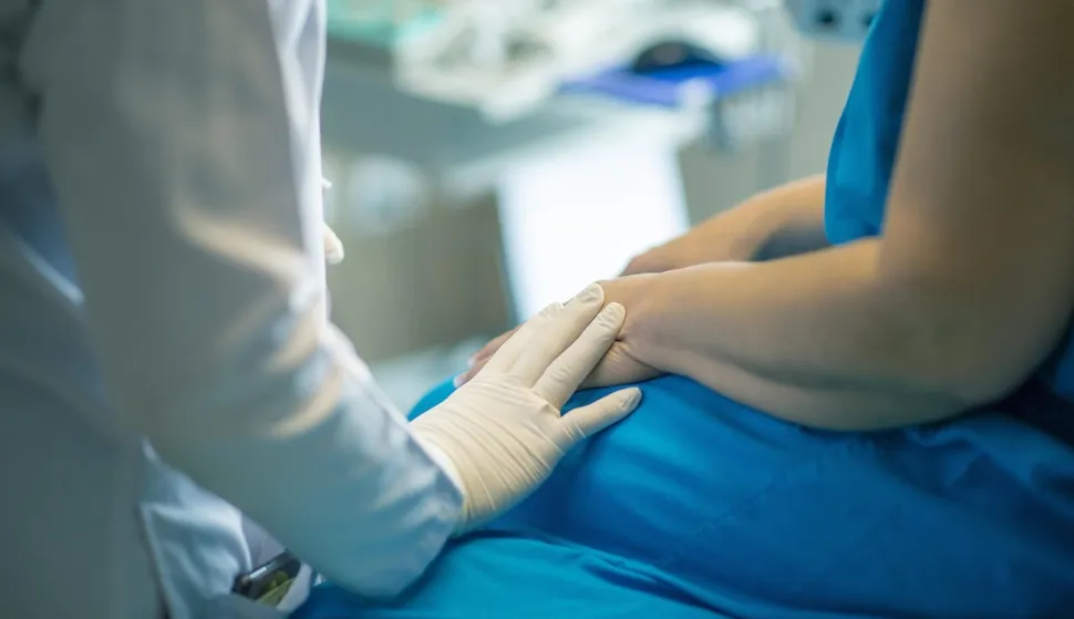 pacijent doktor pregled zdravstvo