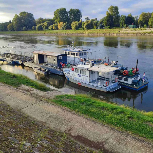 Odvezana tri broda sa pontona Lučke kapetanije