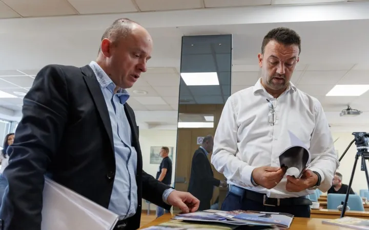 Josip Paloš, pročelnik UO za obrazovanje, sport i braniteljeMarijan Pavliček, gradonačelnik VukovaraPresica o početku školske godine